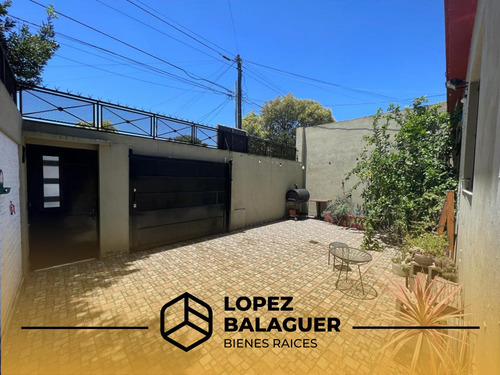 Imagen 1 de 30 de Venta Casa En Lote Propio - Villa Lugano - 4 Dormitorios