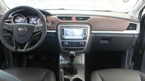 Imagen 18 de 22 de Jac T6 2.0 Luxury Manual 4x4 Doble Cabina 2022