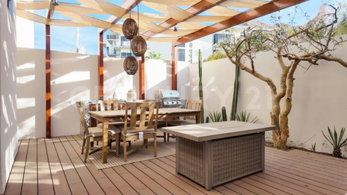 Los Cabos, Departamento En Venta A 5 Minutos De La Marina En Cabo San Lucas