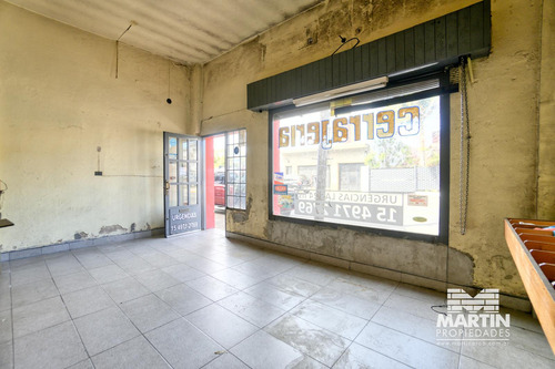 Venta En Block 2 Locales Y 1 Vivienda. Excelente Zona Comercial.