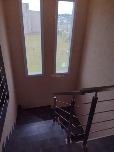 Imagen 3 de 6 de Casa En Venta 4 Dormitorios En Domselaar Chico