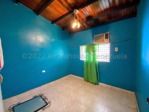 Imagen 3 de 30 de Casa En Venta Al Este De Barquisimeto Urbanización Cerrada Con Vigilancia Privada.gabriela C. #23-6871