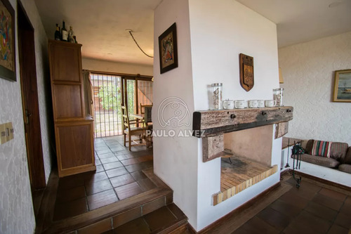 Casa En Alquiler Temporal En Piriapolis, Frente Al Mar. Con 3 Dormitorios, Dos Baños. Parrillero Cubierto. Ideal Para Disfrutar En Familia.