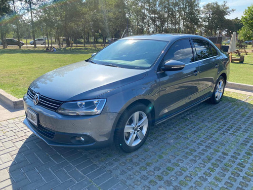 Volkswagen Vento 2.5 Luxury 170cv 2014