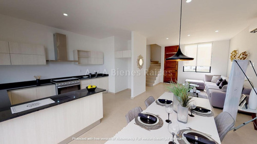 Imagen 8 de 30 de Casa En Venta De 3 Recámaras, 3 Niveles En Paraíso, Residencial Playa Del Carmen, Playa Del Carmen.