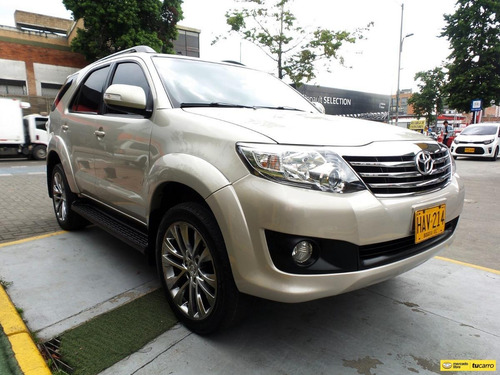 Imagen 3 de 25 de Toyota Fortuner