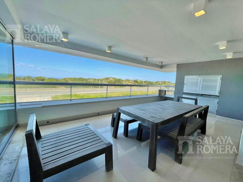 Imagen 4 de 28 de Venta - Apartamento De Categoria , Primera Linea Brava Sap4325120.