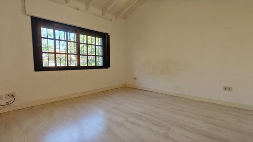 Ph Triplex 4 Ambientes Con Patio Caseros