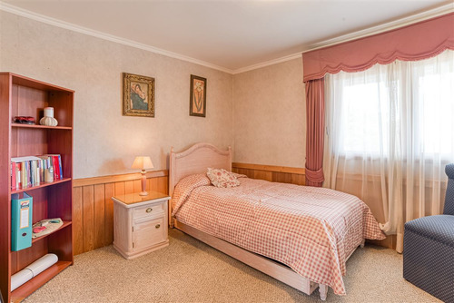 Casa En Venta De 7 Dorm. En Puerto Varas