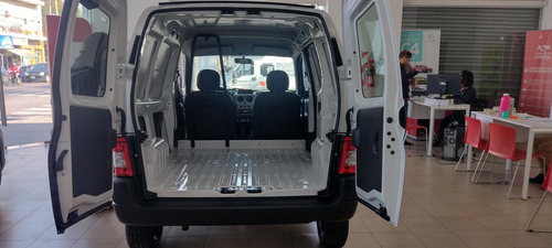 Imagen 13 de 19 de Citroën Berlingo Furgon Hdi Stock Fisico Bonificado