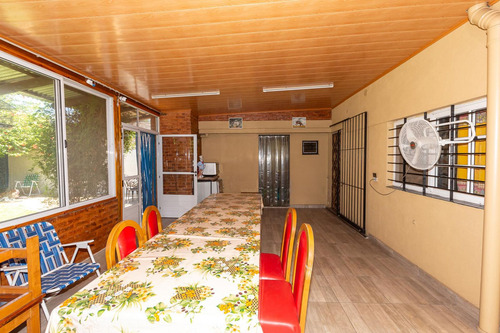Casa 5 Amb Venta En Tesei Quincho Jardin Excelente