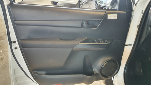 Imagem 2 de 15 de Toyota Hilux 2.8 Cd 4x4