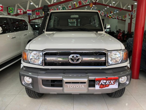 Imagen 9 de 11 de Toyota Macho