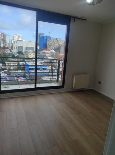 Se Arrienda Soleado Departamento En Sector Exclusivo