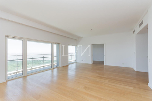 Venta-alquiler Departamento 5 Ambientes En Alvear Tower, Puerto Madero