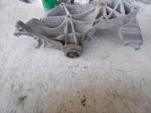 Soporte O Base Para Alternador Audi A4 00 #10-24 (Usado)
