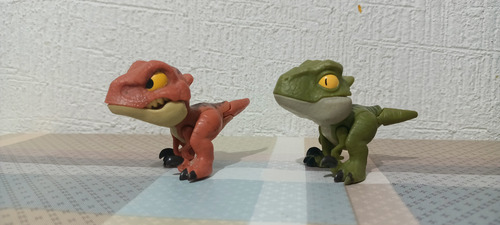 Jurassic World Snap Squad Mordelones (Usado)
