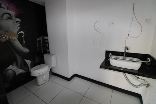 Imagem 14 de 17 de Loja Para Alugar Com 260m² Por R$ 6.500,00 No Bairro Cristo Rei - Curitiba / Pr - Lj0004