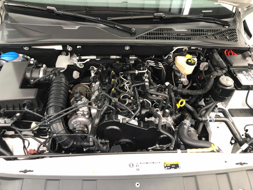 Imagen 20 de 25 de Volkswagen Amarok 2023 2.0 Cd Tdi 140cv Trendline Llantas16