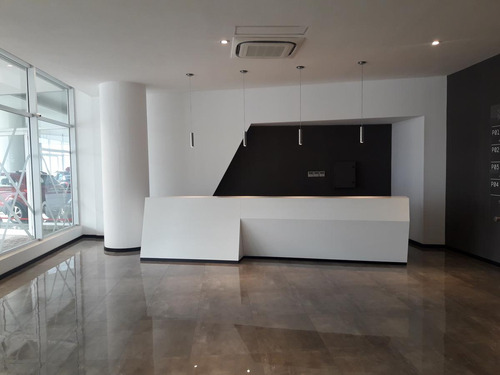 Av Luis Candido Carballo Al 100 - Venta Oficina Con Cochera En Rosario