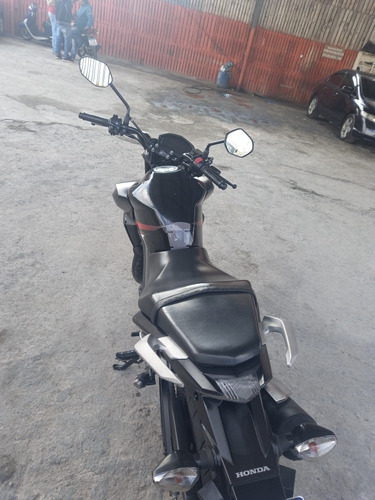 Imagem 3 de 8 de Honda Cb 250 Twister