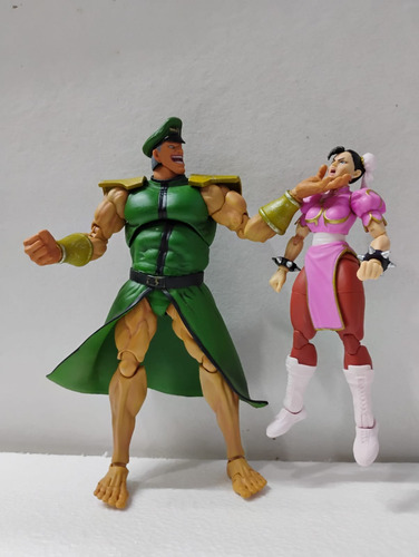 Figura M Bison Storm Collect Street Fighter Omniconsumer (Reacondicionado)