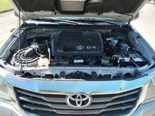 Toyota Hilux - Dx - Mot. 2.5 - 4x2 - Mod. 2012
