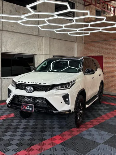 Toyota Fortuner 2022 Legender