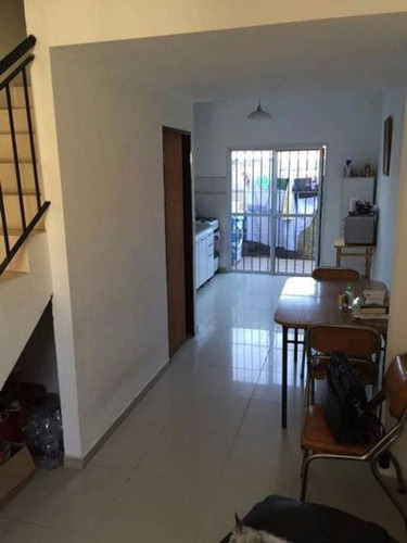Imagen 4 de 15 de En Venta Duplex C/ Patio Y Cochera.