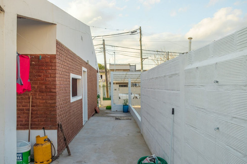 Imagen 13 de 30 de Casa En Venta Con Depto A Estrenar En Reconquista