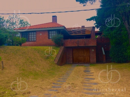 Imagen 30 de 30 de Punta Del Este, Chalet Con Gran Capacidad.- Ref: 655