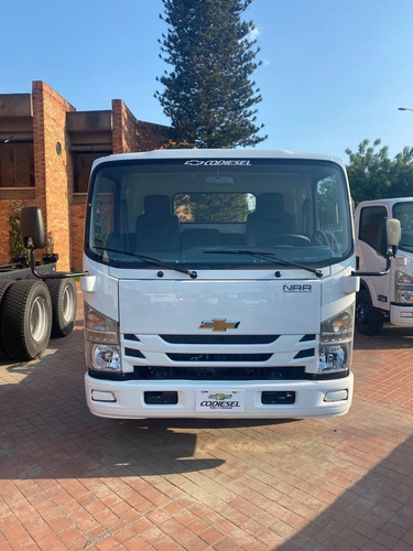 Imagen 9 de 16 de Chevrolet Nrr Diesel 2023