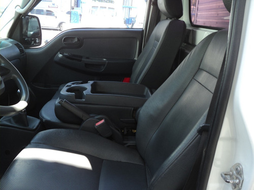 Kia Bongo 2.5 Ano 2014 + Bau + Km 110.000