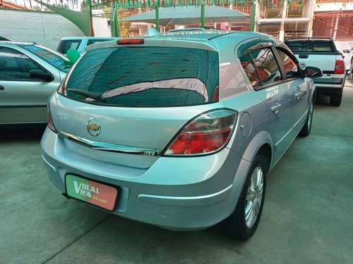 Imagem 4 de 10 de Chevrolet Vectra 2.0 Mpfi Gt Hatch 8v Flex 4p Manual