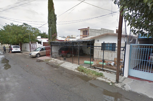 Casa En Venta En Monumental, Ciudad Juárez, Chihuahua En Calle De Platón # 207. Cd*