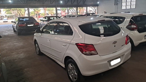 Chevrolet Onix 1.0 MPFI LT 8V FLEX 4P MANUAL