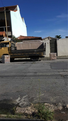 Imagem 3 de 3 de Carretos E Mudanças Retiramos Entulho Aceitamos Cartão.
