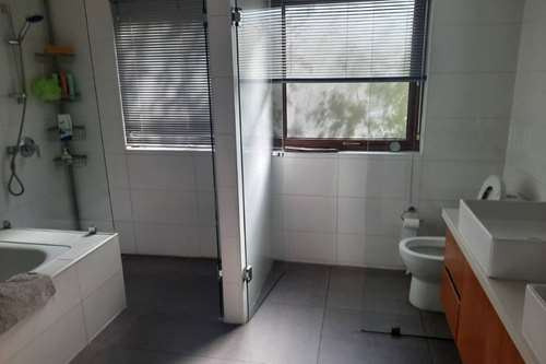 Casa En Venta De 6 Dorm. En Chicureo