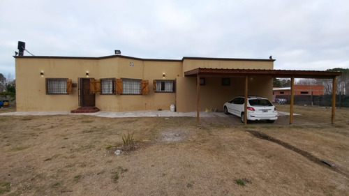 Gran Casa De 5 Ambientes Con Patio Amplio Y Pileta, En Costa Chica