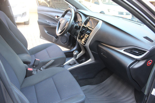 Toyota Yaris Hatch 1.5 16V 4P FLEX XL PLUS CONNECT MULTIDRIVE AUTOMÁTICO CVT