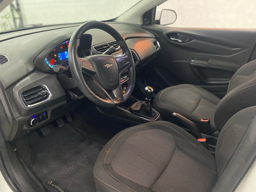 Chevrolet Onix HATCH LT 1.0 8V FlexPower 5p Mec.