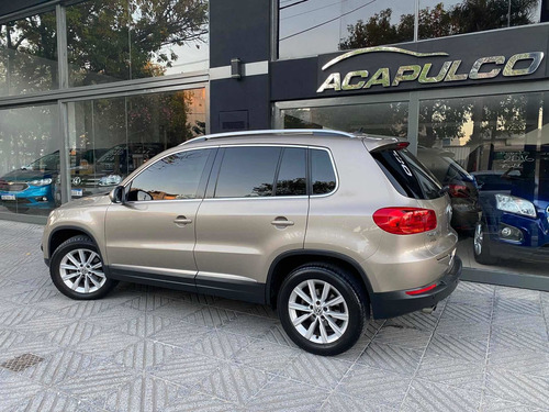 Volkswagen Tiguan 2.0 Sport & Style Tsi 200cv 2014