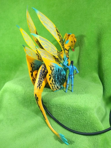 Banshee De Avatar Con Movimiento, Mundo Pandora Disney (Usado)