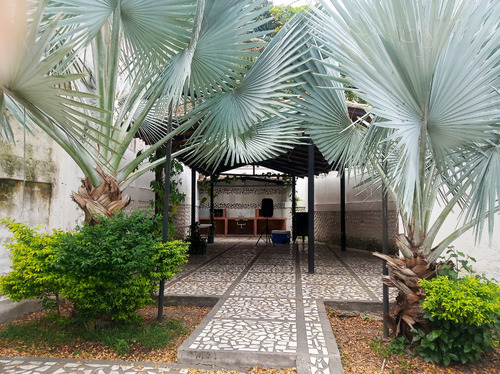 #*25-23039 Rent-a-house Le Presenta Este Acogedor Apartamento En Venta Con Espectaculares Vistas A Las Verdes Montañas De San Felipe , Yaracuy. Adelaida Armeya