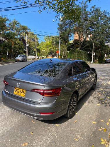 Imagen 8 de 15 de Volkswagen Jetta 1.4 Highline