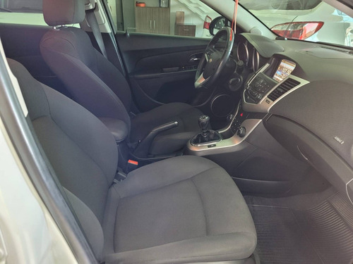 Imagem 11 de 14 de Chevrolet Cruze 1.8 Lt Sport6 16v Flex 4p Manual