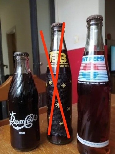Botellas Antiguas De Pepsi Y Tab Llenas
