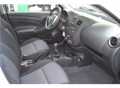Nissan Versa 1.0 12v Flex V-drive Manual