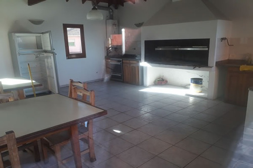 Imagen 29 de 30 de Importante E Imponente Edificio Frente Al Mar Depto De 4 Ambientes 2 Baños Cochera Gas Natural