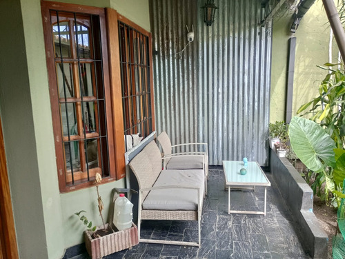Confortable Casa En Excelente Ubicación
